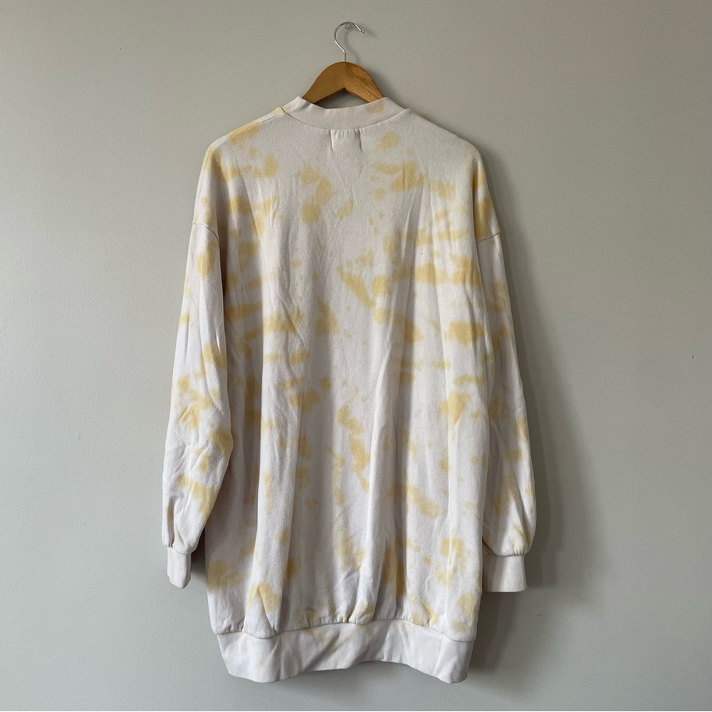 3/$20 Dazey yin/yang Animal Print wildcat oversized Sweatshirt - Picture 7 of 8